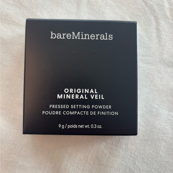 bareMinerals Clean Finish Setting Powder - Picture 1 of 3